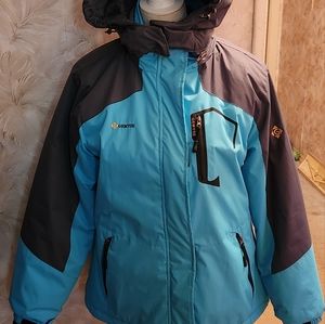 NWT GEMYSE women ski jacket w/thumbholes